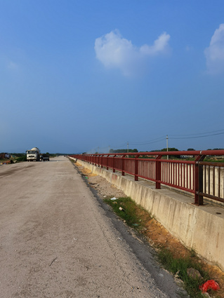 博羅縣東坡大道（園洲段）鋼結(jié)構(gòu)護(hù)河欄桿項目